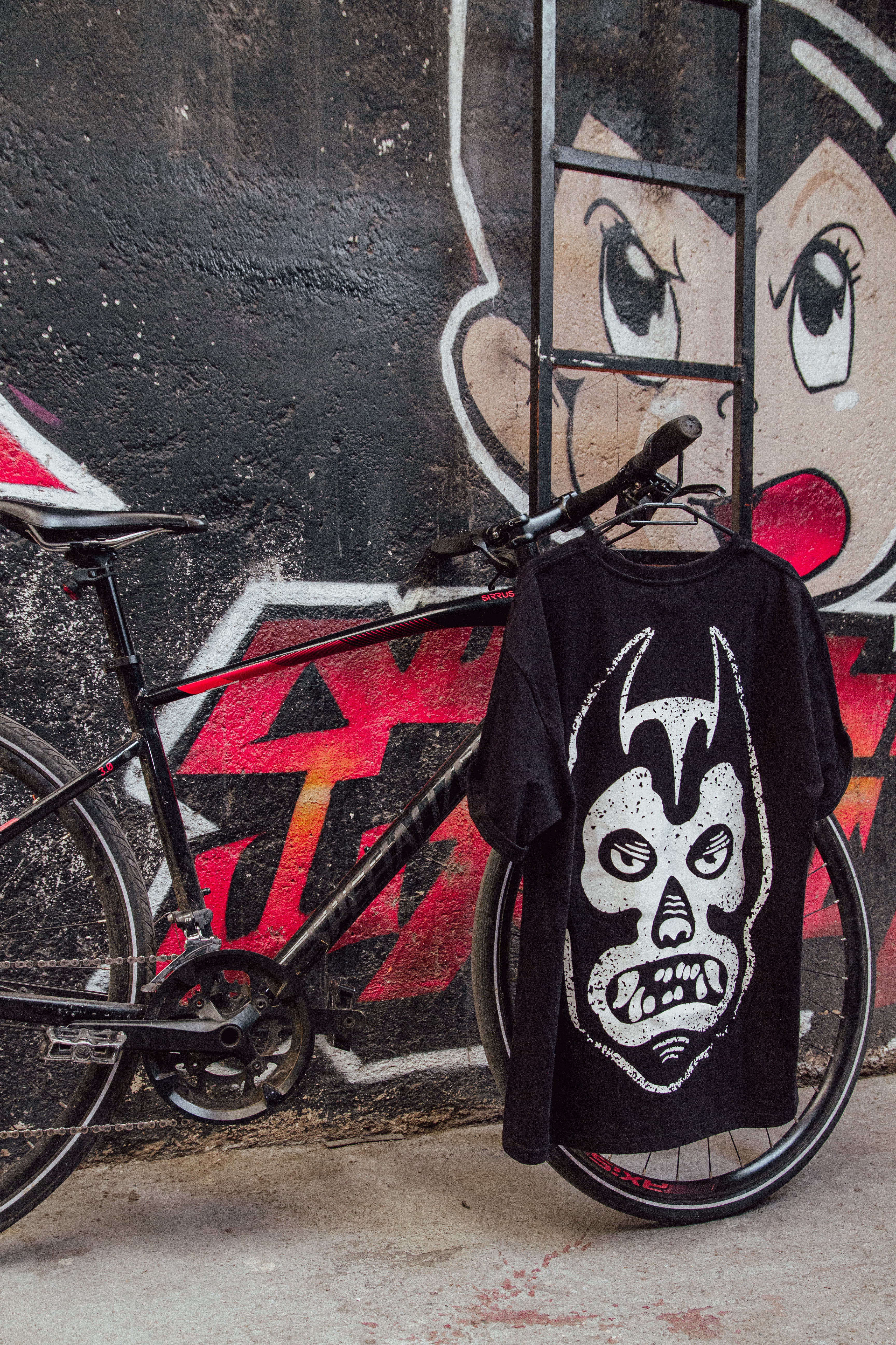 Playera Glow in the Dark